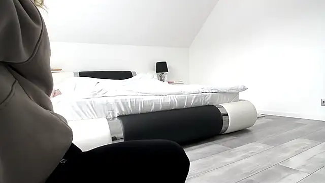 ArabianMalikah online show from 10/13/25, 08:38