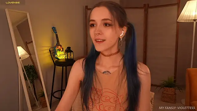 Snapshot of violetesa chatting on 10/24/25, 11:09 violetesa online show from 10/24/25, 11:09