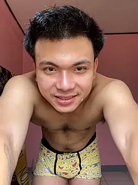 Snapshot of JerichoGutierez chatting on 06/15/26, 04:12 JerichoGutierez online show from 06/15/26, 04:12