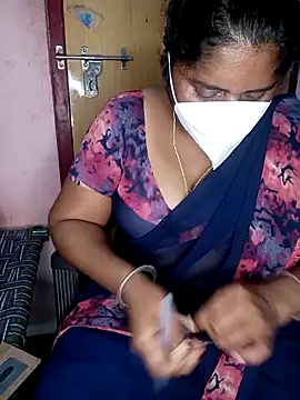 Jessi 25 online show from 11/04/25, 12:09