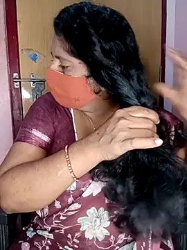 Jessi 25 online show from 10/21/25, 05:23