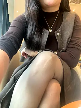 xiao-mo520 online show from 11/13/25, 09:24