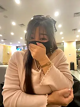 xiao-mo520 online show from 10/29/25, 10:14