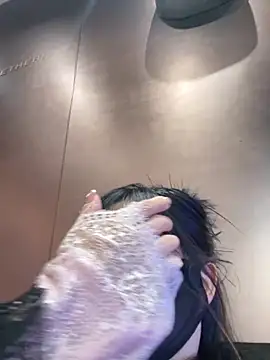 xiao-mo520 online show from 11/16/25, 10:42