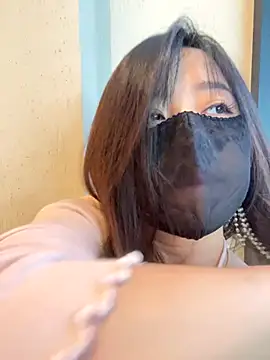 xiao-mo520 online show from 10/18/25, 09:55