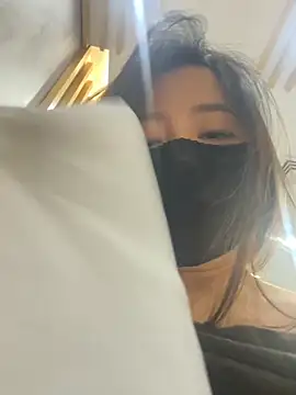 xiao-mo520 online show from 11/08/25, 10:52