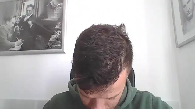 Snapshot of FROCETTO93 chatting on 04/09/26, 12:44 FROCETTO93 online show from 04/09/26, 12:44