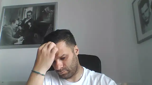 Snapshot of FROCETTO93 chatting on 06/05/26, 06:18 FROCETTO93 online show from 06/05/26, 06:18