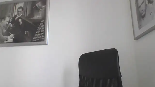 Snapshot of FROCETTO93 chatting on 02/19/26, 07:49 FROCETTO93 online show from 02/19/26, 07:49