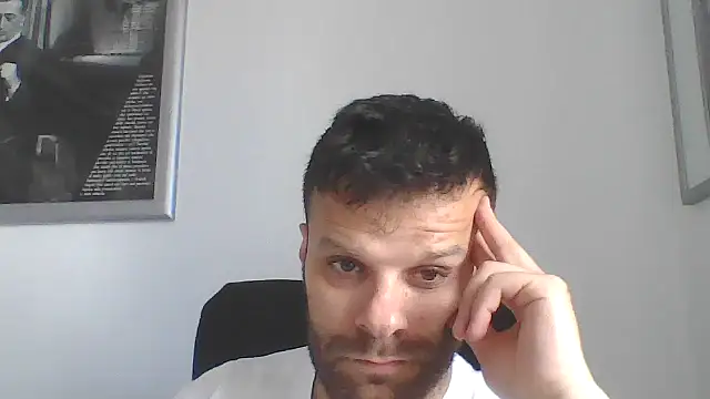 Snapshot of FROCETTO93 chatting on 05/04/26, 06:49 FROCETTO93 online show from 05/04/26, 06:49