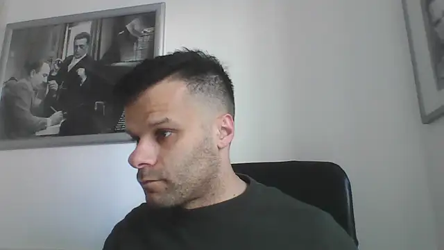 Snapshot of FROCETTO93 chatting on 04/03/26, 03:07 FROCETTO93 online show from 04/03/26, 03:07