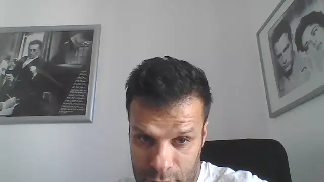 Snapshot of FROCETTO93 chatting on 06/10/26, 07:53 FROCETTO93 online show from 06/10/26, 07:53