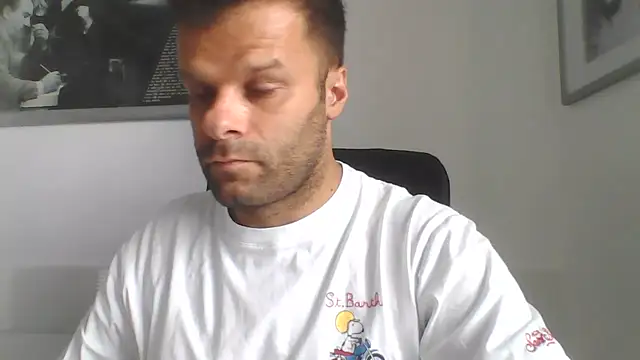 Snapshot of FROCETTO93 chatting on 07/10/26, 06:57 FROCETTO93 online show from 07/10/26, 06:57