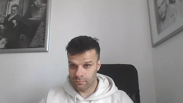 Snapshot of FROCETTO93 chatting on 02/16/26, 12:37 FROCETTO93 online show from 02/16/26, 12:37