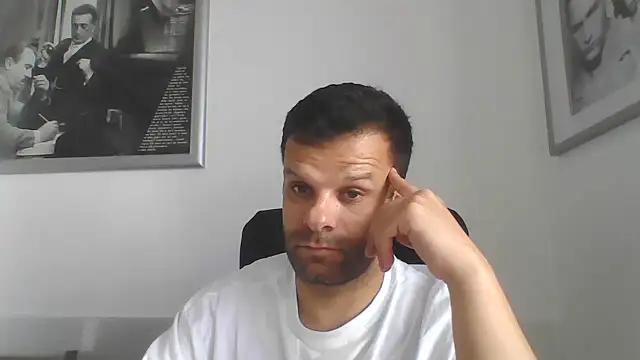Snapshot of FROCETTO93 chatting on 06/17/26, 06:35 FROCETTO93 online show from 06/17/26, 06:35