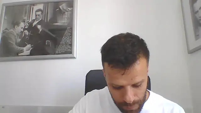 Snapshot of FROCETTO93 chatting on 06/25/26, 11:37 FROCETTO93 online show from 06/25/26, 11:37