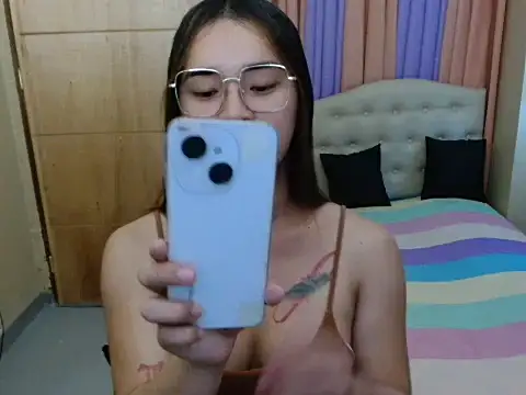 Snapshot of SeductiveAppleTS chatting on 01/15/26, 05:05 SeductiveAppleTS online show from 01/15/26, 05:05