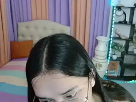 Snapshot of SeductiveAppleTS chatting on 11/27/25, 05:46 SeductiveAppleTS online show from 11/27/25, 05:46