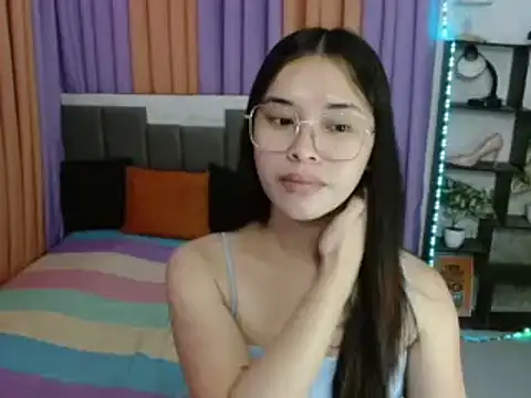 Snapshot of SeductiveAppleTS chatting on 11/24/25, 05:35 SeductiveAppleTS online show from 11/24/25, 05:35