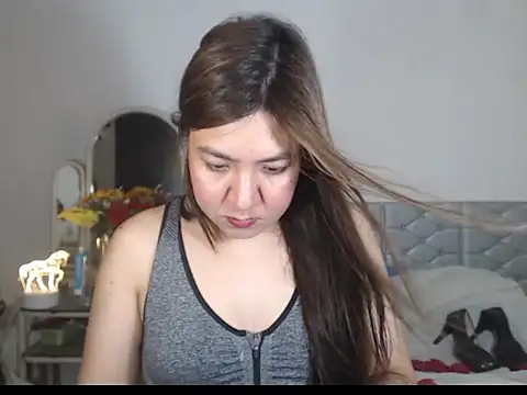 stellahugeX online show from 11/30/25, 09:10