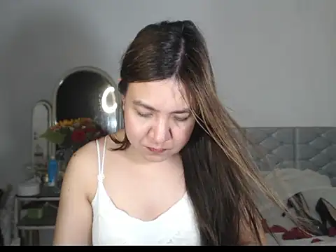 stellahugeX online show from 11/28/25, 08:42