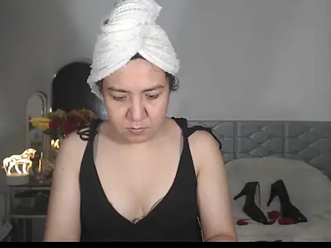 stellahugeX online show from 10/26/25, 07:53