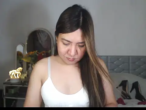 stellahugeX online show from 12/23/25, 08:57