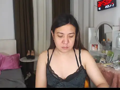 stellahugeX online show from 04/04/26, 08:04