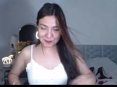 stellahugeX online show from 10/11/25, 03:57