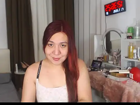 Snapshot of stellahugeX chatting on 07/16/26, 04:37 stellahugeX online show from 07/16/26, 04:37