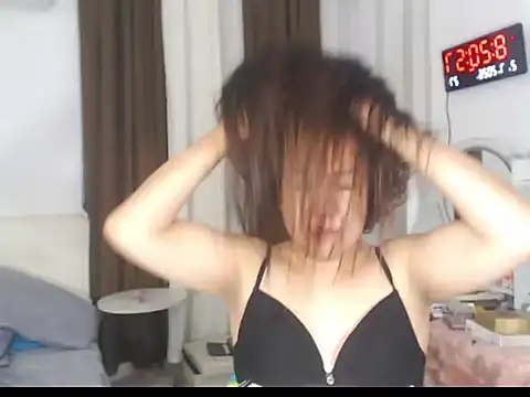 Snapshot of stellahugeX chatting on 07/02/26, 12:22 stellahugeX online show from 07/02/26, 12:22