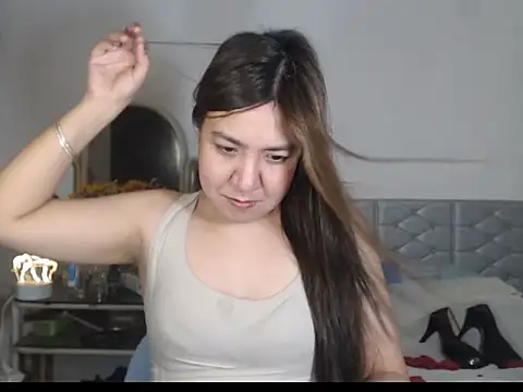 stellahugeX online show from 11/30/25, 09:15