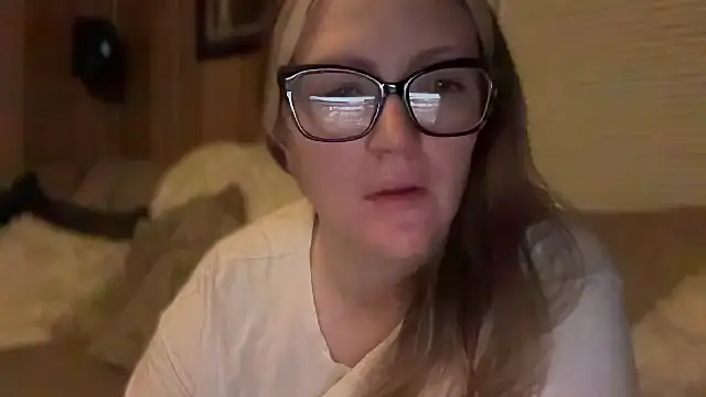 Snapshot of PefectNipz chatting on 09/15/25, 12:55 PefectNipz online show from 09/15/25, 12:55