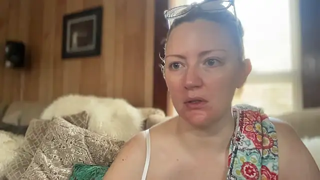 Snapshot of PefectNipz chatting on 09/09/25, 04:16 PefectNipz online show from 09/09/25, 04:16