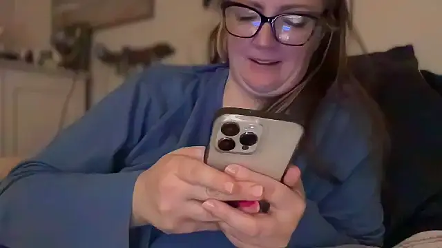 Snapshot of PefectNipz chatting on 11/06/25, 12:36 PefectNipz online show from 11/06/25, 12:36