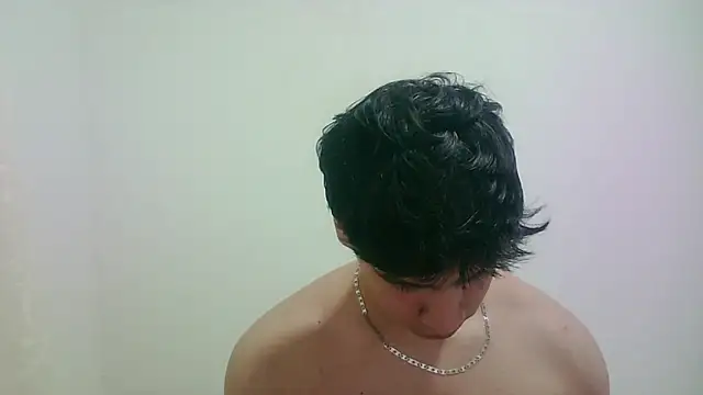 Snapshot of zeus_181 chatting on 05/05/26, 03:42 zeus 181 online show from 05/05/26, 03:42