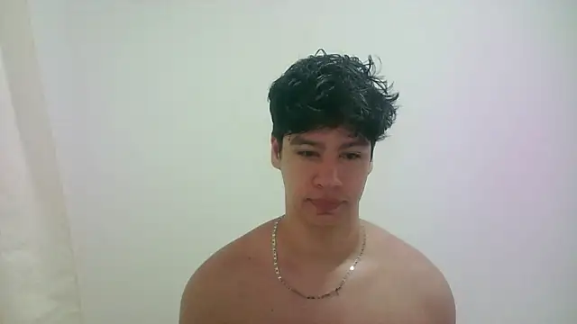 Snapshot of zeus_181 chatting on 05/19/26, 10:55 zeus 181 online show from 05/19/26, 10:55