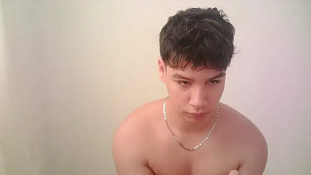 Snapshot of zeus_181 chatting on 06/03/26, 02:33 zeus 181 online show from 06/03/26, 02:33