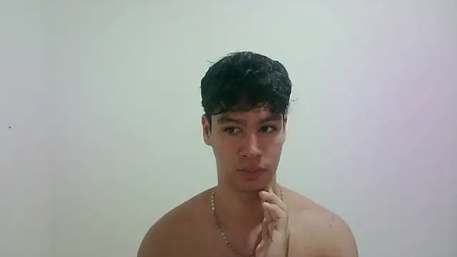 Snapshot of zeus_181 chatting on 10/21/25, 11:48 zeus 181 online show from 10/21/25, 11:48