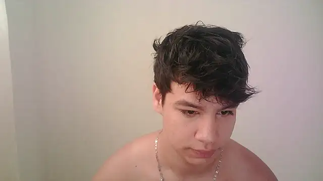 Snapshot of zeus_181 chatting on 07/09/26, 12:37 zeus 181 online show from 07/09/26, 12:37