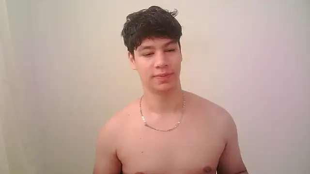 Snapshot of zeus_181 chatting on 05/08/26, 01:48 zeus 181 online show from 05/08/26, 01:48