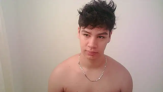 Snapshot of zeus_181 chatting on 06/15/26, 01:00 zeus 181 online show from 06/15/26, 01:00