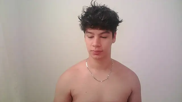 Snapshot of zeus_181 chatting on 05/20/26, 02:36 zeus 181 online show from 05/20/26, 02:36