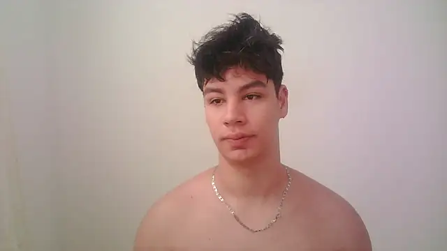 Snapshot of zeus_181 chatting on 06/13/26, 01:31 zeus 181 online show from 06/13/26, 01:31