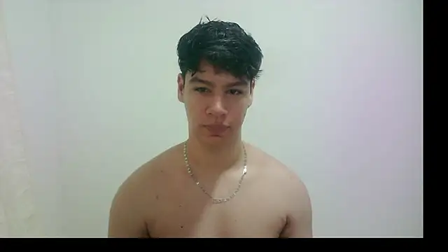 Snapshot of zeus_181 chatting on 04/17/26, 08:39 zeus 181 online show from 04/17/26, 08:39