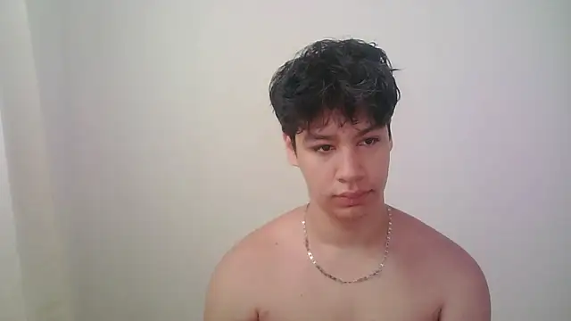 Snapshot of zeus_181 chatting on 05/15/26, 01:53 zeus 181 online show from 05/15/26, 01:53