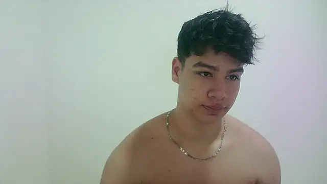 Snapshot of zeus_181 chatting on 06/06/26, 05:12 zeus 181 online show from 06/06/26, 05:12