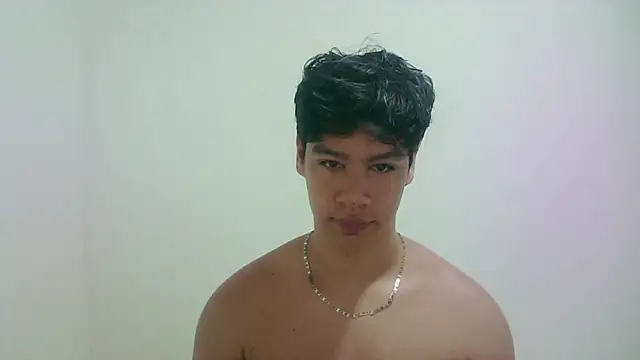 Snapshot of zeus_181 chatting on 05/14/26, 12:18 zeus 181 online show from 05/14/26, 12:18
