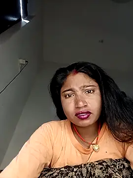 Snapshot of Payal-0143 chatting on 09/28/25, 04:52 Payal-0143 online show from 09/28/25, 04:52