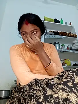 Snapshot of Payal-0143 chatting on 09/08/25, 03:33 Payal-0143 online show from 09/08/25, 03:33